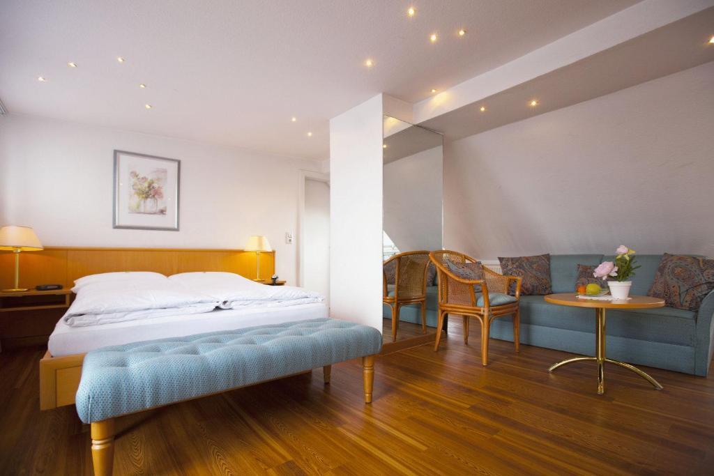 Hotel Kurpfalzstuben Манхайм Стая снимка